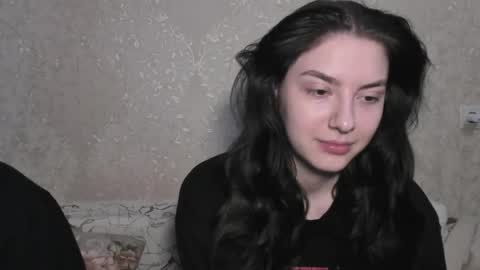 Snapshot of muuur_love chatting on 06/07/26, 04:00 cute couple online show from 06/07/26, 04:00