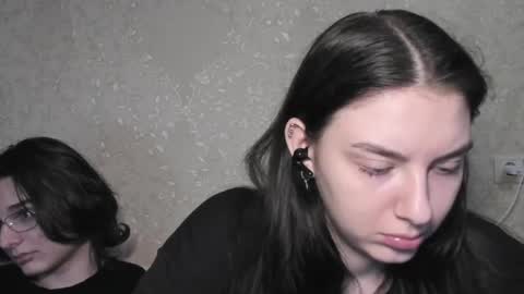 Snapshot of muuur_love chatting on 06/09/26, 01:45 cute couple online show from 06/09/26, 01:45