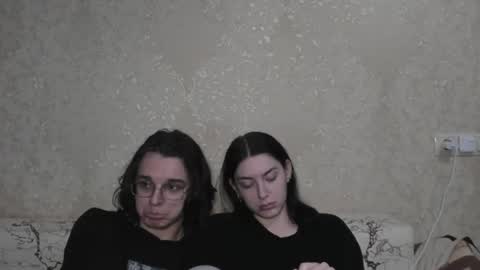 Snapshot of muuur_love chatting on 06/11/26, 07:01 cute couple online show from 06/11/26, 07:01