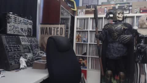 Muziknerd online show from 12/04/25, 09:23