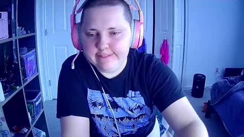 Snapshot of mxgoddex chatting on 03/10/25, 08:56 Caidra online show from 03/10/25, 08:56