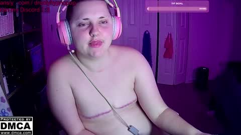 Snapshot of mxgoddex chatting on 03/11/25, 06:10 Caidra online show from 03/11/25, 06:10