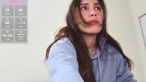 Snapshot of my420couple chatting on 11/03/25, 09:43 miss beauty coming 96 2300 online show from 11/03/25, 09:43