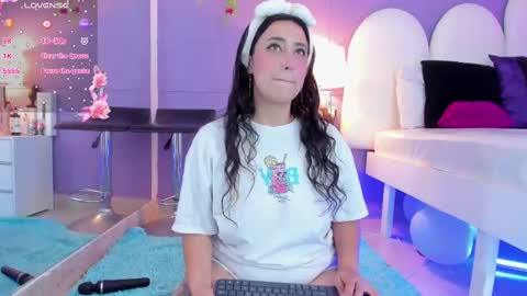 my_aleja_ online show from 10/16/25, 01:34