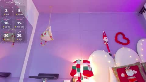 my_aleja_ online show from 12/04/25, 02:26