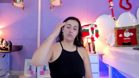 my_aleja_ online show from 12/16/25, 12:43