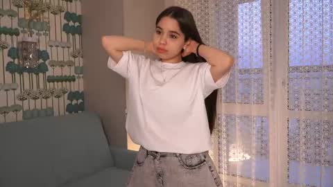 Ellie or just El online show from 04/24/26, 04:09