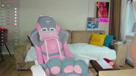 Emmy online show from 02/22/25, 02:17