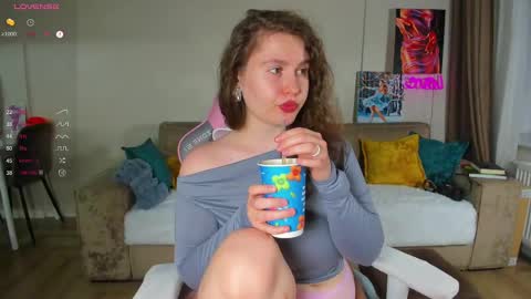 Emmy online show from 03/05/25, 02:01