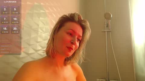Snapshot of my_hannah chatting on 12/18/24, 07:30 Hannah  welcome  online show from 12/18/24, 07:30
