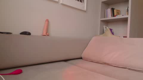 Snapshot of my_hannah chatting on 03/01/25, 12:34 Hannah  welcome  online show from 03/01/25, 12:34