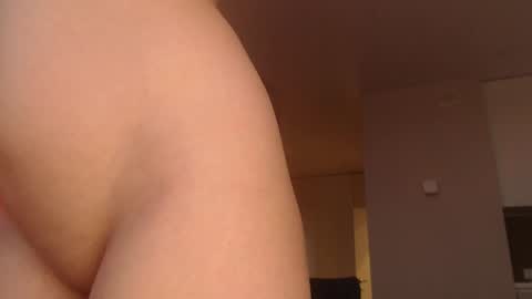 Snapshot of my_hannah chatting on 03/06/25, 03:35 Hannah  welcome  online show from 03/06/25, 03:35