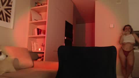 Snapshot of my_hannah chatting on 03/12/25, 06:11 Hannah  welcome  online show from 03/12/25, 06:11