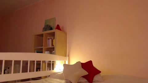 Snapshot of my_hannah chatting on 11/26/25, 01:56 Hannah welcome online show from 11/26/25, 01:56