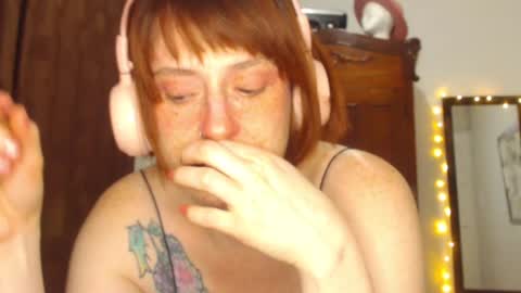     sara      i know you love me xoxox     online show from 12/06/24, 04:47