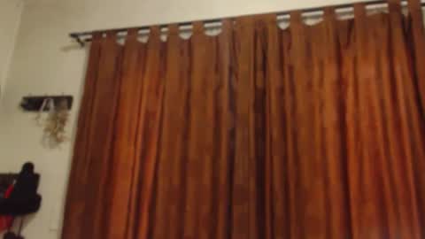     sara      i know you love me xoxox     online show from 01/07/26, 08:44