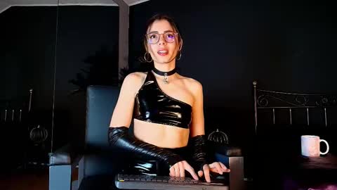 Maite online show from 02/12/25, 01:16