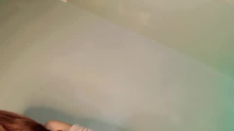 Snapshot of my_oh_my18 chatting on 12/09/24, 04:15 ROYCE online show from 12/09/24, 04:15