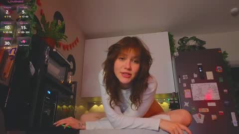 Snapshot of my_parisss chatting on 01/10/25, 08:29  PARIS   online show from 01/10/25, 08:29