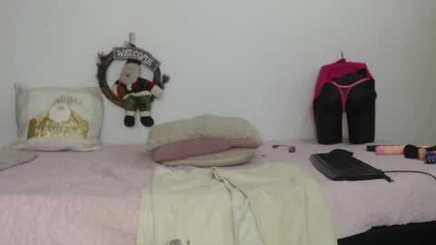 Snapshot of myaduarte1992 chatting on 12/09/24, 04:26 Mya latina online show from 12/09/24, 04:26