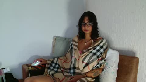 Snapshot of myamillor chatting on 02/16/26, 08:16 myamillor online show from 02/16/26, 08:16