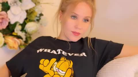 Mya-be Yours P online show from 02/11/25, 10:07