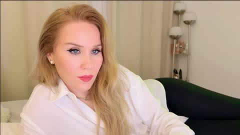 Mya-be Yours P online show from 02/22/25, 12:49