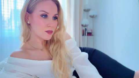 Mya-be Yours P online show from 09/19/25, 04:40