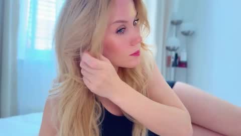 Mya-be Yours P online show from 09/25/25, 04:00