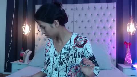    Mya   online show from 04/01/26, 06:49