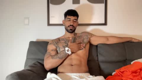 Myke esthetic online show from 12/15/24, 07:02