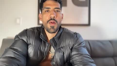 Myke esthetic online show from 01/05/25, 10:29