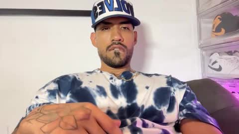 Myke esthetic online show from 10/05/25, 01:37