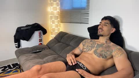 Myke esthetic online show from 12/17/25, 10:16