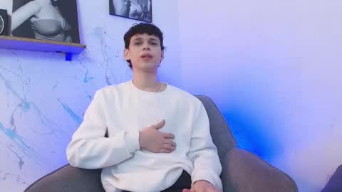 Snapshot of mykelcano chatting on 10/25/25, 06:10 Mykel online show from 10/25/25, 06:10