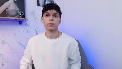 Snapshot of mykelcano chatting on 11/21/25, 01:43 Mykel online show from 11/21/25, 01:43