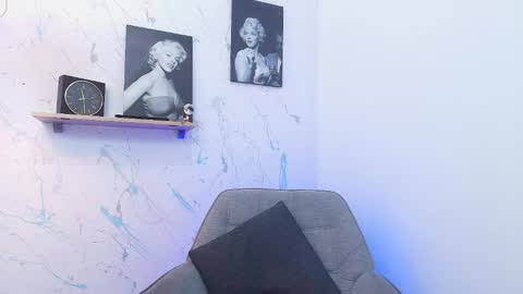 Snapshot of mykelcano chatting on 11/24/25, 05:34 Mykel online show from 11/24/25, 05:34