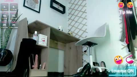 myla sarah1 online show from 11/15/25, 09:32