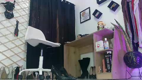 myla sarah1 online show from 04/18/26, 07:58