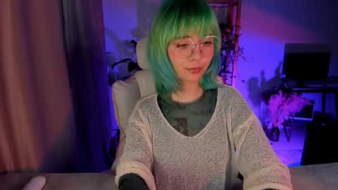 MylaFlores online show from 11/09/25, 02:21