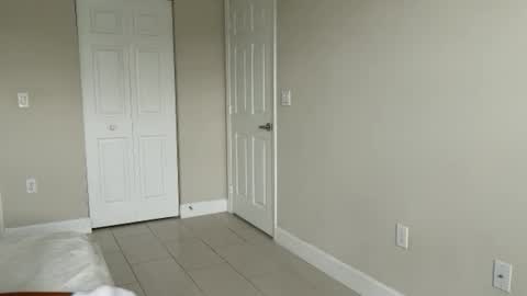 Snapshot of myles_isperfect chatting on 01/17/25, 03:43 Myles Spears online show from 01/17/25, 03:43