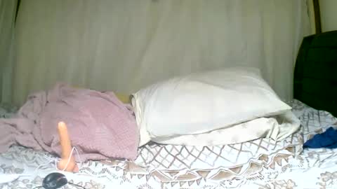 linda online show from 01/12/25, 03:03