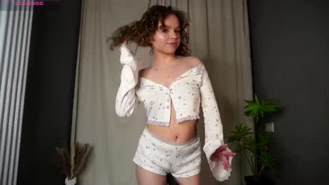 Monique with Curls online show from 03/21/26, 08:23