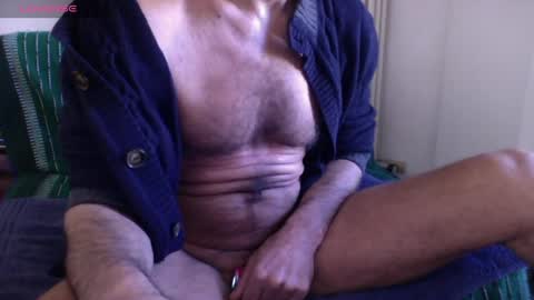 Snapshot of mynakedbeach chatting on 05/19/26, 06:53 Bi sexy guy lovense hush is on private is open or password show tip if you like. online show from 05/19/26, 06:53