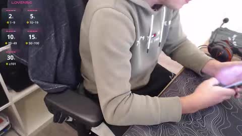 Snapshot of myplaytime1 chatting on 10/24/25, 04:58 myplaytime1 online show from 10/24/25, 04:58