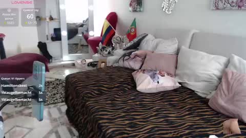 Snapshot of myrnasexxx chatting on 09/14/25, 07:46 Myrna Sessions online show from 09/14/25, 07:46
