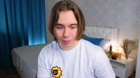 Snapshot of myshkek chatting on 01/22/25, 04:13 Mickey online show from 01/22/25, 04:13