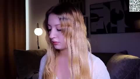 Snapshot of mysmila chatting on 07/05/26, 02:02 mysmila online show from 07/05/26, 02:02