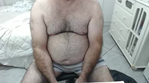 Snapshot of mysterbearmg chatting on 11/15/25, 10:04 mysterbearmg online show from 11/15/25, 10:04