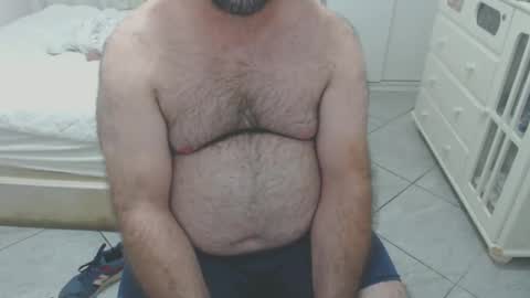 Snapshot of mysterbearmg chatting on 11/20/25, 04:34 mysterbearmg online show from 11/20/25, 04:34